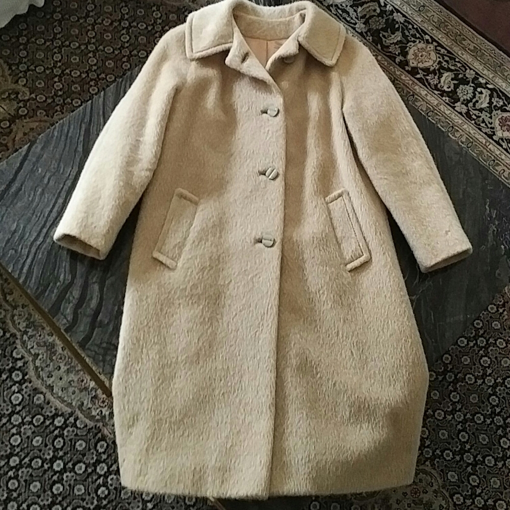 SOLD- Stay cozy in cold weather in Luxury Vintage 100% Pure Mohair Coat